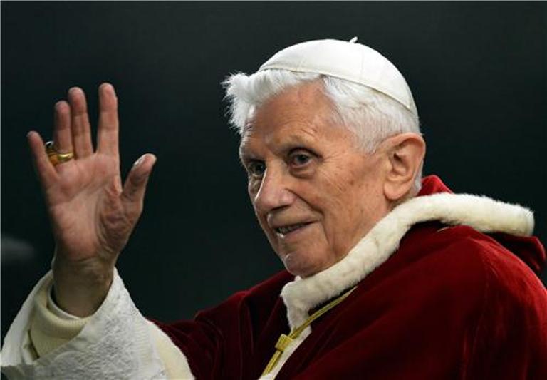 Dimissioni di Benedetto XVI, secondo Cesare Nosiglia “Un gesto inaspettato e sconcertante, che lascia un grande vuoto”