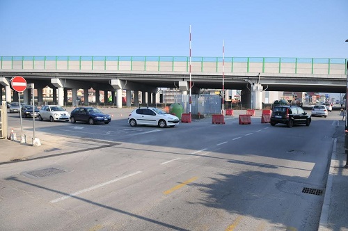 Lavori in corso per la nuova rotonda tra via Spandre e strada Valgera