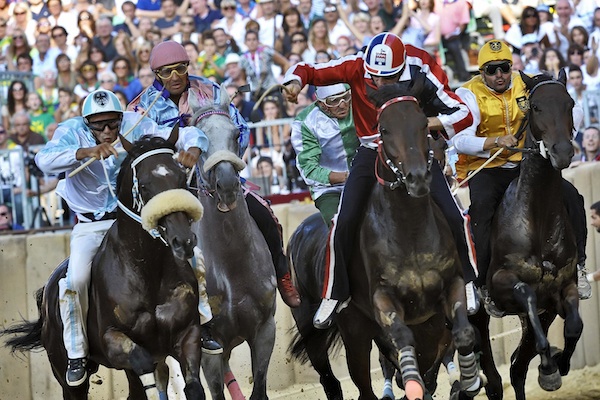 Palio. Il calendario delle cene propiziatorie