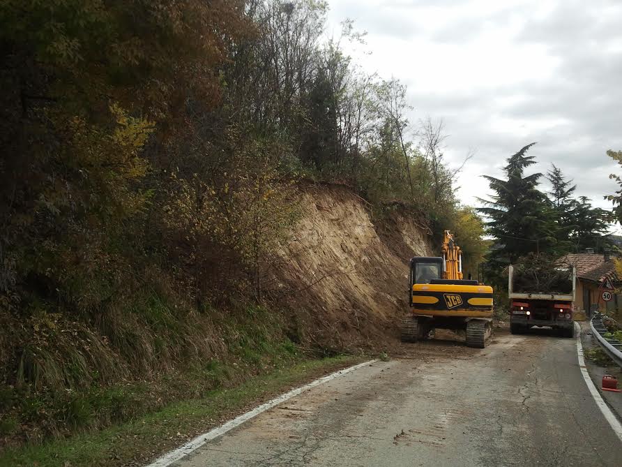 Lunedì riapre il tratto della  SP 41 a Canelli chiuso per una frana