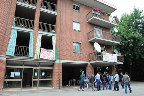 In via Allende si festeggiano i primi tre anni d’occupazione