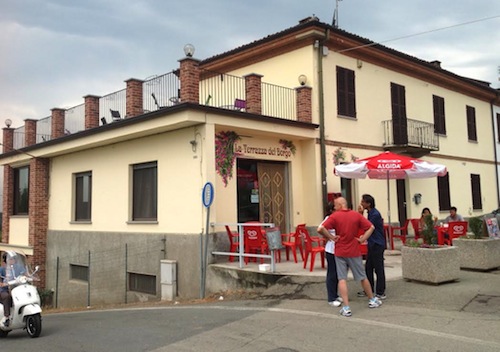 Riapre il bar di Viatosto