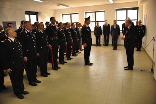 Il generale Giuliani in visita ai carabinieri di Asti