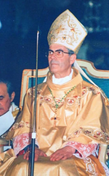 Papa Francesco scrive al vescovo Ravinale per i 50 anni di ordinazione presbiterale