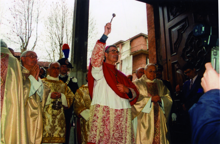 Il vescovo Ravinale compie 50 anni di ordinazione presbiterale: la fotogallery