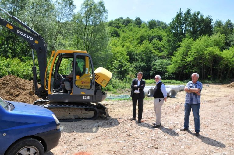 Procedono i lavori per la riapertura di strada Crosa a Casabianca