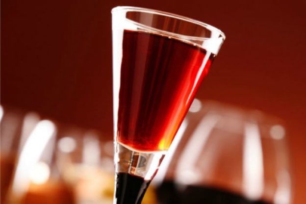 Douja del Vermouth e dei vini aromatizzati, la decima edizione della Rassegna nel cortile del Palazzo del Collegio