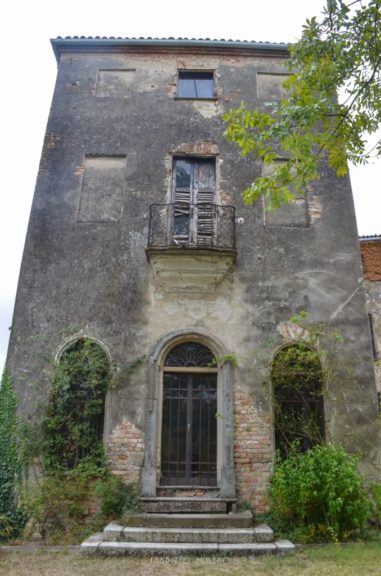 Visita notturna a Castel Burio