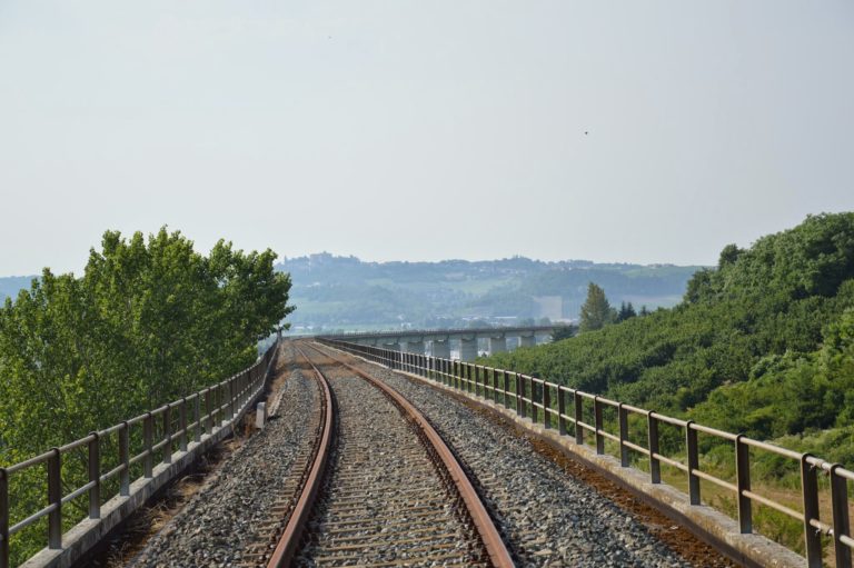 Riapre la linea ferroviaria Asti-Alba?