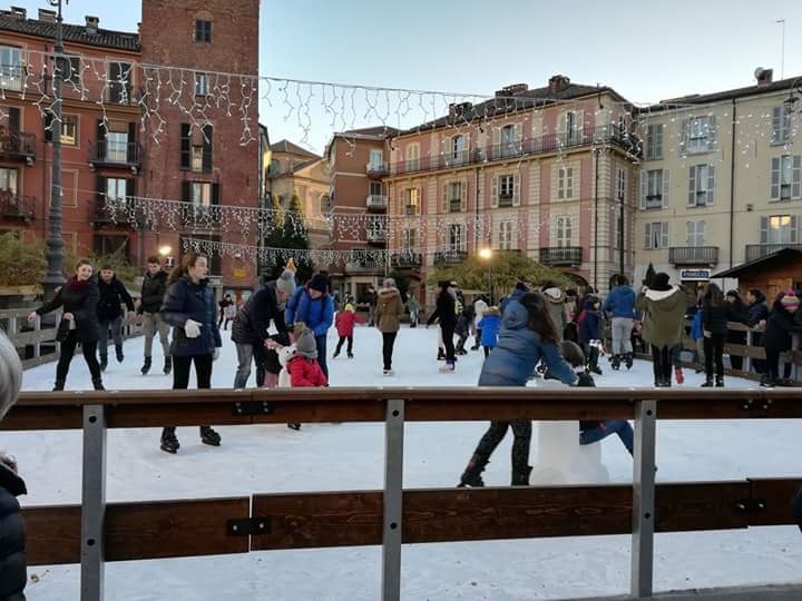 “Babbo Natale arriva dal cielo”, sabato 23 dicembre in piazza Statuto
