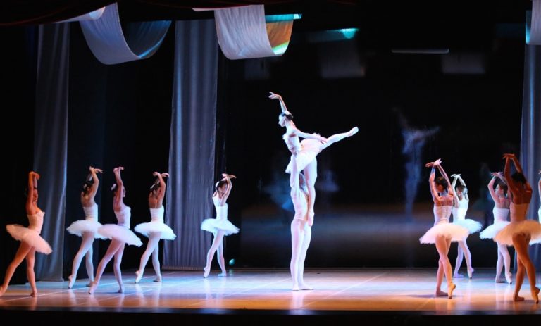 Il Balletto di Milano debutta ad Asti con il Lago dei Cigni