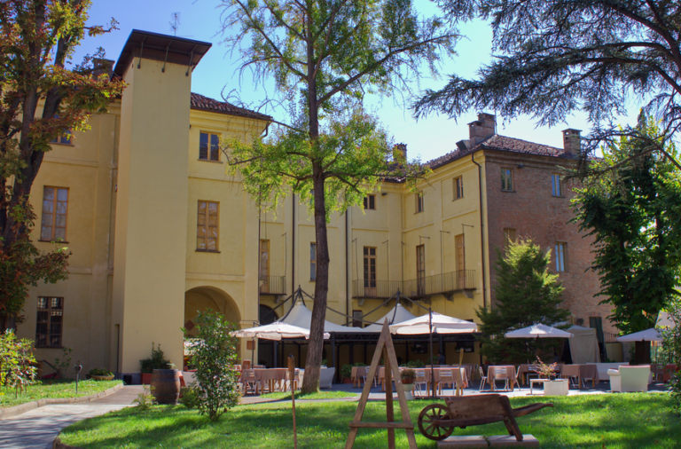 “La vigna teatro del mondo” a Palazzo Crova