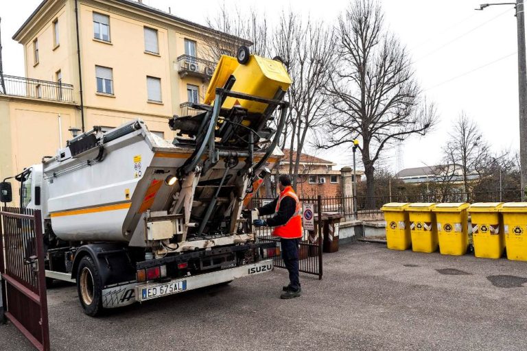 Il 25 aprile garantita la raccolta dei rifiuti