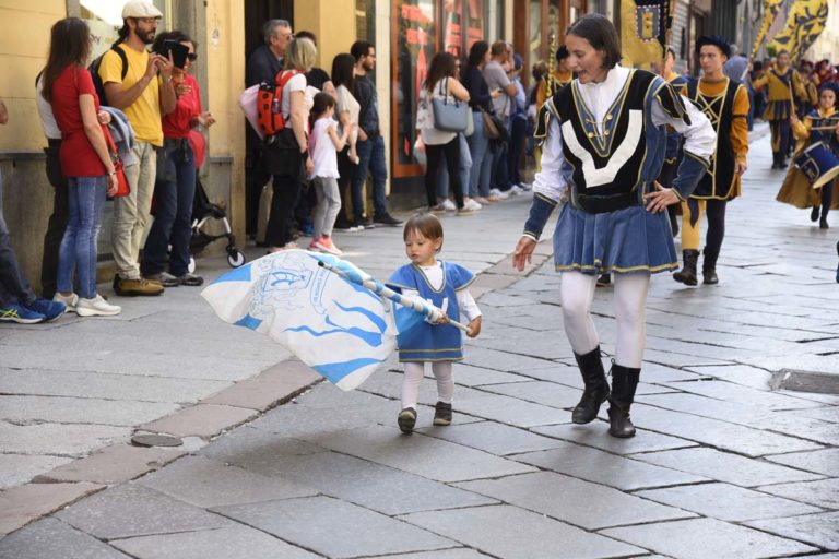La Sbandierata del Santo chiude la settimana di appuntamenti paliofili: la fotogallery