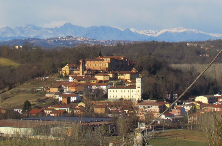 Castello di Monale in festa fra buona cucina e cultura