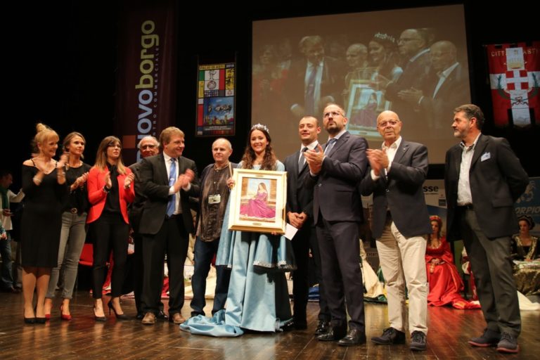 Luna Massarone del Borgo Viatosto è la Damigella del Palio 2018