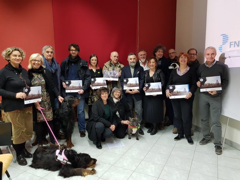 Asti, i veterinari posano per il “calendario bestiale 2019”