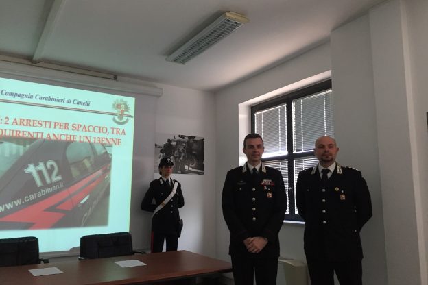 Nigeriani spacciavano a Canelli: fra i clienti un 13enne e un padre con il figlio