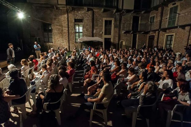 Asti: aperte le iscrizioni alla decima edizione del concorso teatrale Scintille