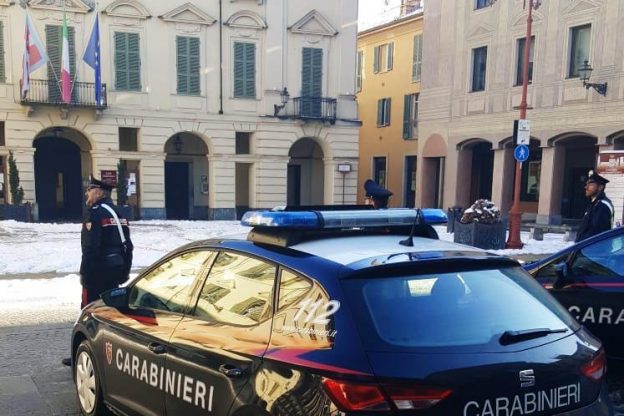 I carabinieri arrestano due ladri: per camuffarsi usavano la maschera di Spider Man