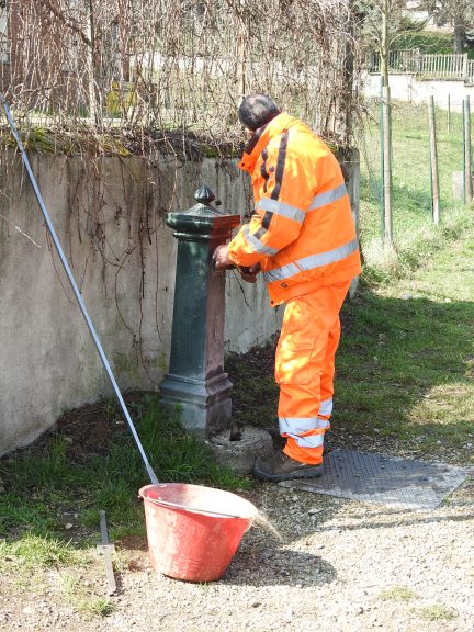 Asti, tecnici Asp al lavoro per riattivare i punti acqua della città e delle frazioni