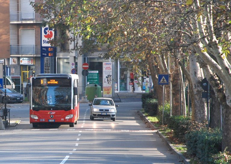 Asti, domenica 14 aprile variazioni di percorso per i bus della linea festiva B di Asp