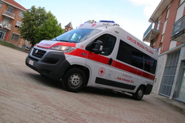 Neonato nasce in ambulanza assistito dalla Croce Rossa di Montiglio