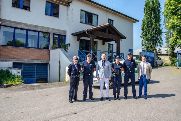 Asti, nuove divise per la polizia municipale