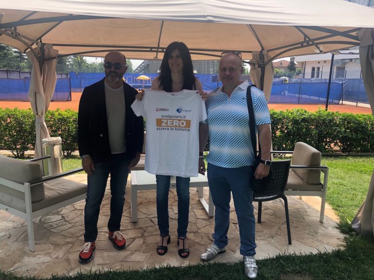 Il sindaco Appendino al torneo Ugi di tennis