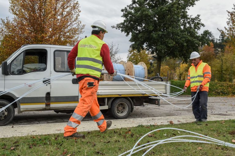 Asti diventa ultraveloce: al via il piano di open fibre