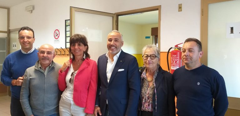 Inizio anno scolastico: il vicepresidente Carosso in visita al plesso di Monastero Bormida