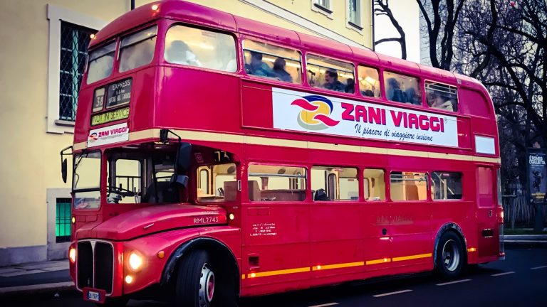 A Montiglio con il double bus per il finale della fiera del tartufo