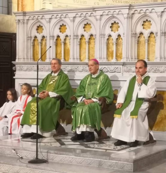 Monsignro Cavallotto ad Asti per i 90 anni della Chiesa di San Pietro