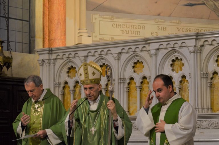 Il cardinal Poletto ad Asti per i 90 anni della chiesa di San Pietro