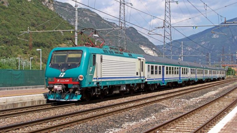 Da lunedì più treni in circolazione