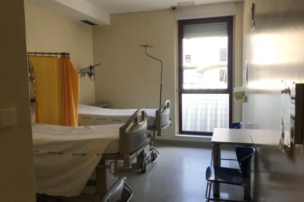 Asti, la polizia municipale dona mascherine all’ospedale Massaja