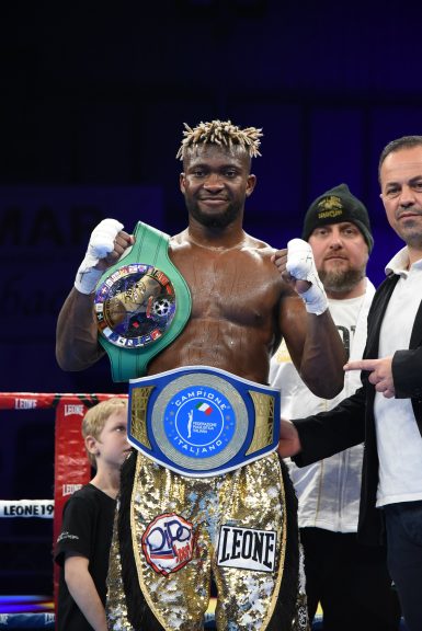 Asti incorona il suo re della boxe: la fotogallery