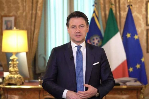 Coronavirus, la conferenza stampa del premier Conte: la diretta streaming