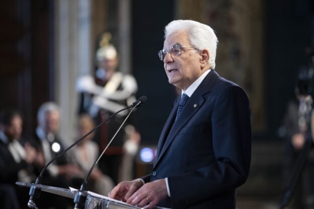 VIDEO Mattarella: “Anche la mia Pasqua sarà in solitudine”