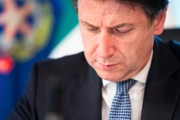 Fase 2, Conte su Facebook: “Irresponsabile riaprire adesso”