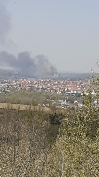 Asti, incendio in un capannone di località Rilate