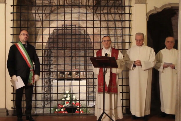 Asti, il vescovo Marco affida a San Secondo la comunità astigiana: la preghiera