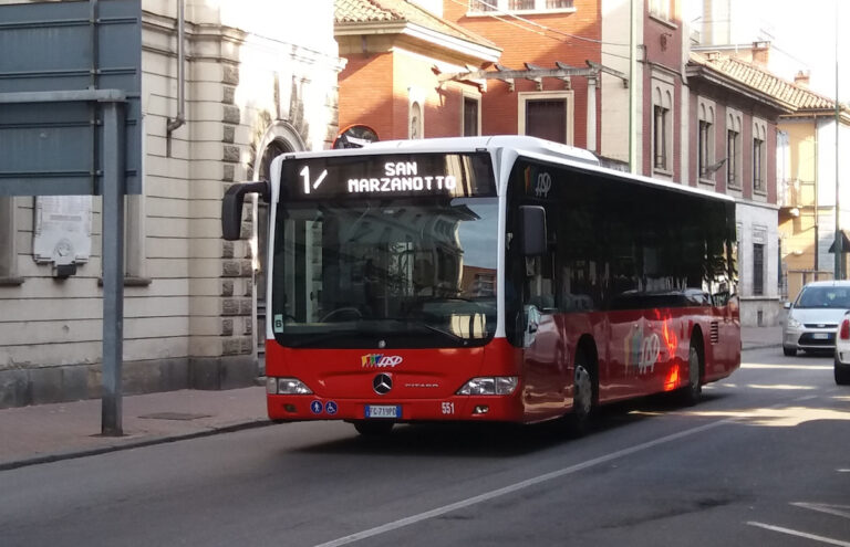 Giro d’Italia ad Asti: ecco le variazioni di percorso e orario per i bus di Asp