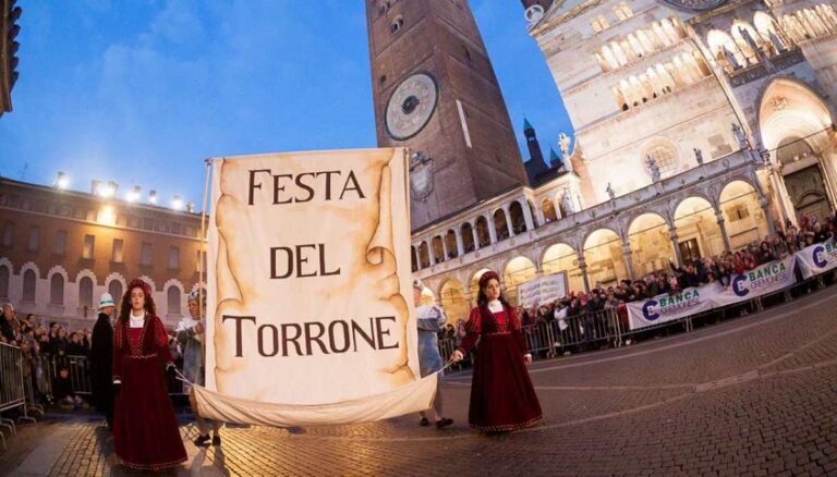 Un maestro pasticcere astigiano alla festa del torrone di Cremona