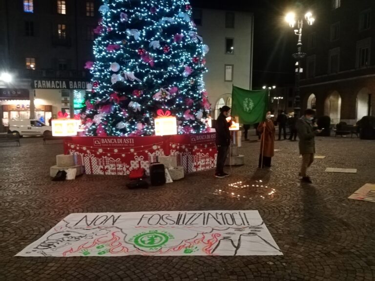Asti, manifestazione di Fridays for Future a cinque anni dall’accordo di Parigi