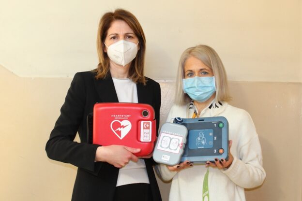 Il Comune di Villafranca dona il defibrillatore ai 400 alunni delle scuole