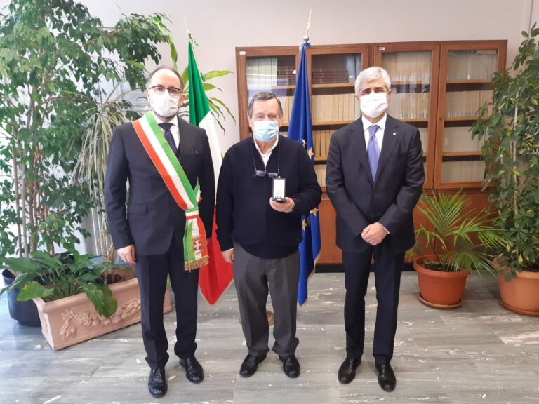 Asti, si celebra il Giorno della Memoria: ecco chi ha ricevuto le Medaglie d’Onore del presidente della Repubblica
