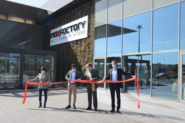 MaxFactory apre il nuovo punto vendita di Asti