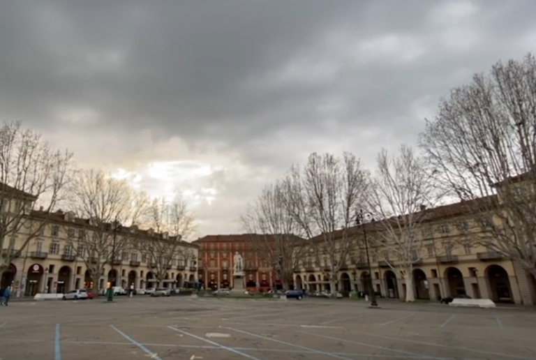 Stalli per disabili in piazza Alfieri