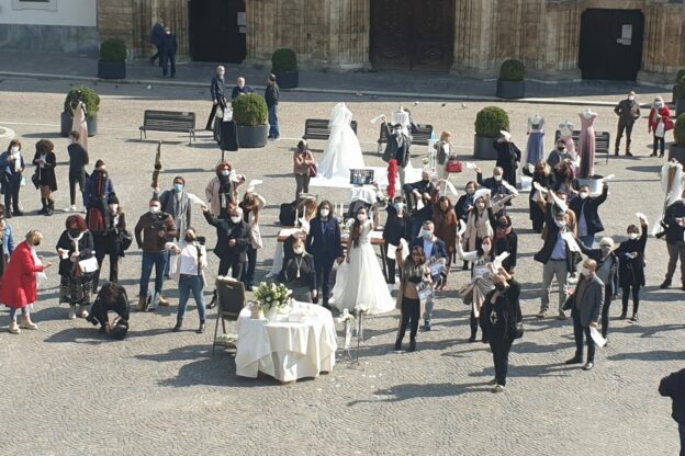 Asti, protestano i lavoratori del comparto matrimoni